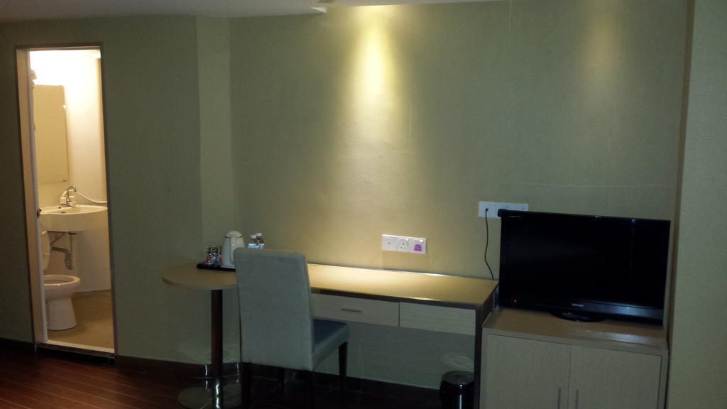 Aira Hotel Kuala Lumpur Room photo